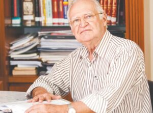 Prof Hugo de Brito Machado